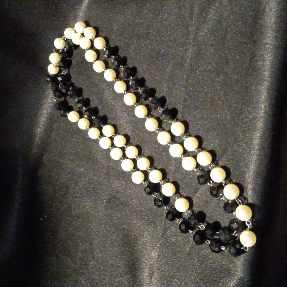 Crystal cut black glass bead and faux pearl necklace